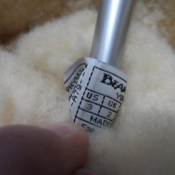 NWOT Bearpaw Boots - Youth Size 3 - Picture 5 of 6